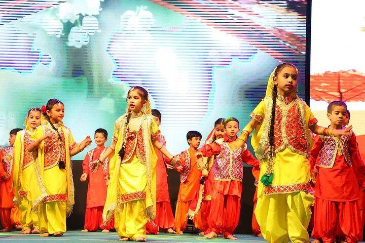 Bhandari Public School-Dance