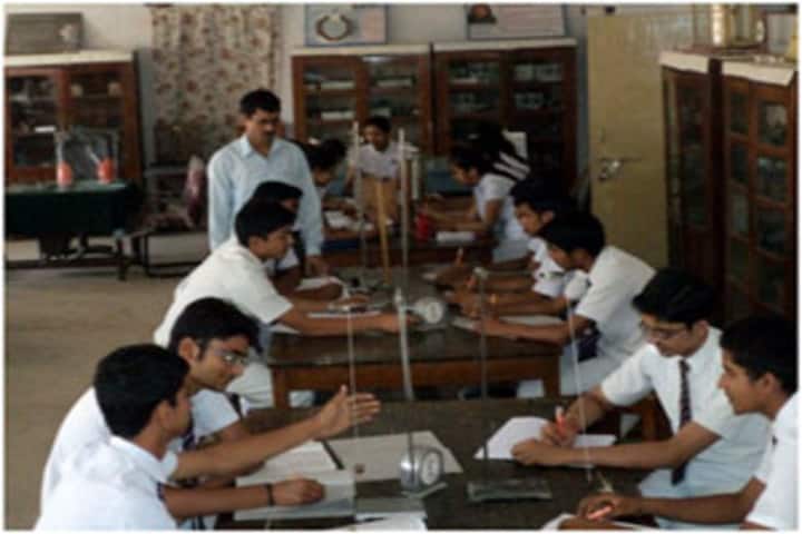 Bsf Senior Secondary Schooll-Physics Lab