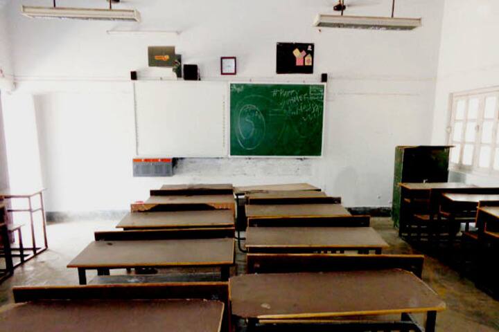 Central Public Senior Secondary School-Classroom