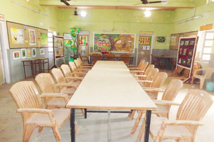 Central Public Senior Secondary School-Library