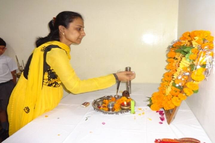 Choithram School-Lighting The Lamp