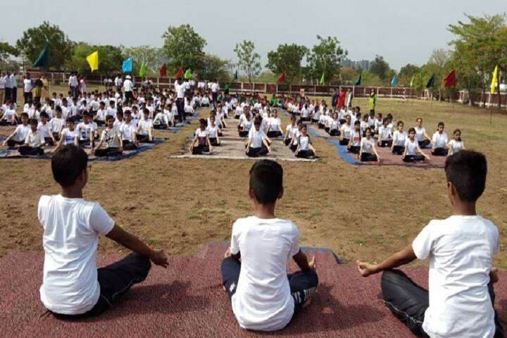Choithram School-Yoga