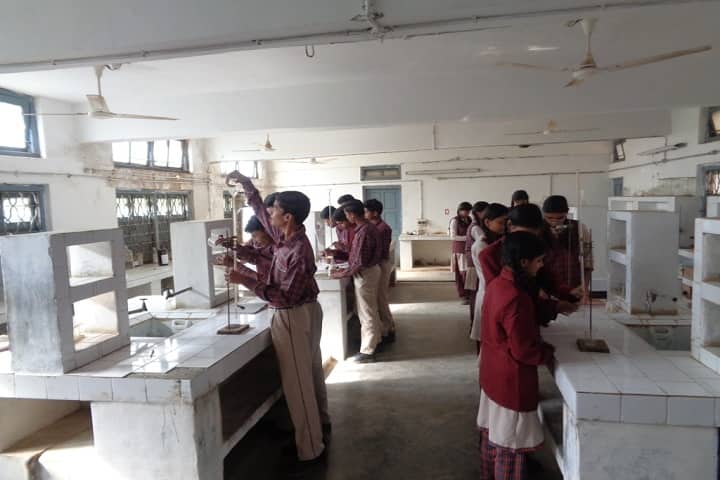 D A V Public School Panna - Chemistry lab