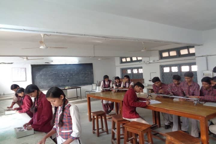D A V Public School Panna - Physics lab