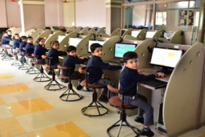 Delhi International School-Computer Lab