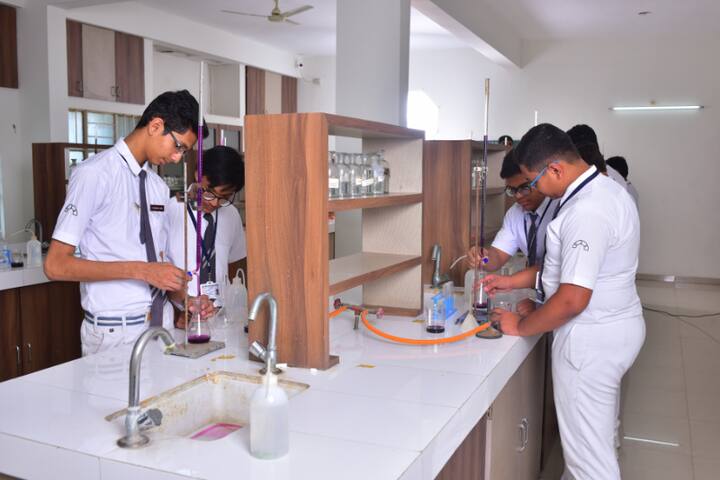Delhi International School-Lab