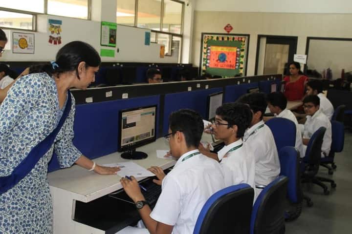 Delhi Public School-Computer Lab