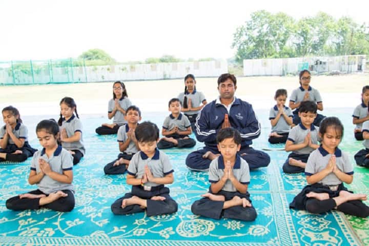 Ekayanaa School-Yoga
