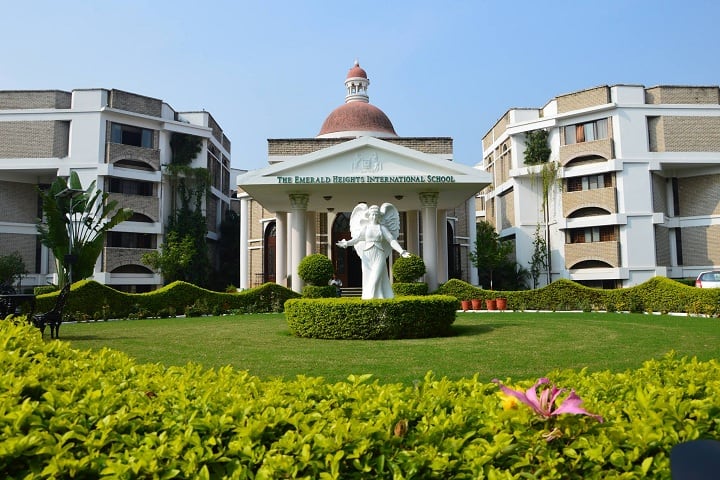 Emerald Heights Higher Secondary School-Campus-View entrance