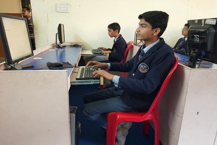 Excellent Circle Of Studies-Computer Lab