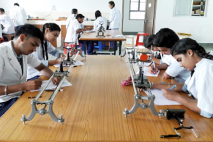Fr Agnel Co Ed Senior Secondary School-Laboratory