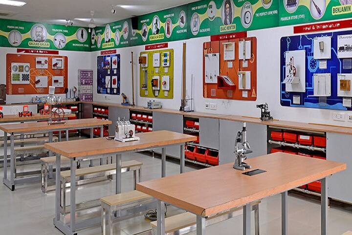 GD Goenka Public School-Laboratory