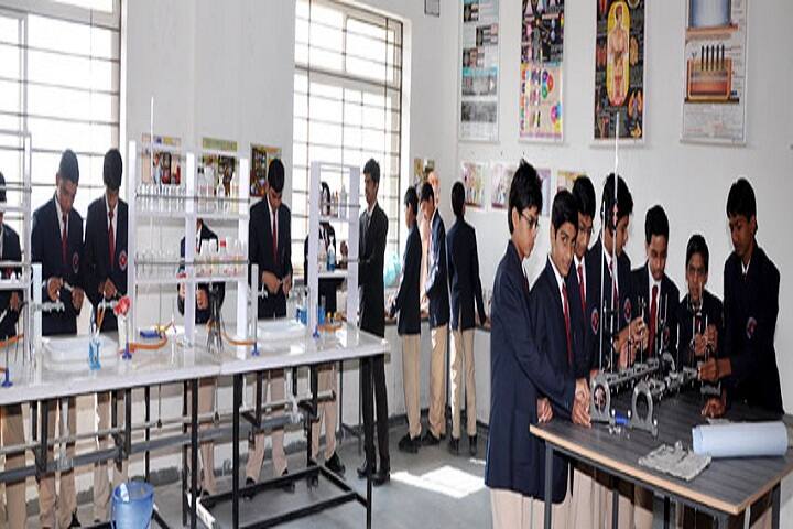 Gautam International Academy-Chemistry Lab