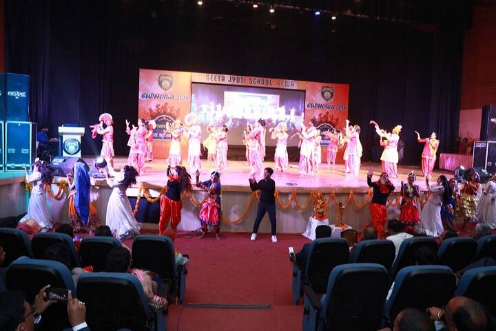 Geeta Jyoti School-Dance