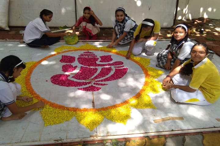 Geeta Public School-Rangoli