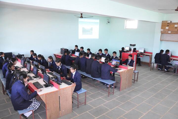 Geeta Public School-IT-Lab