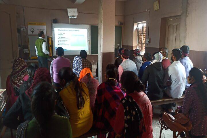 Adarsh Gyanoday Vidyalay-Classroom