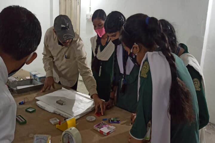 Adarsh Gyanoday Vidyalay-Lab