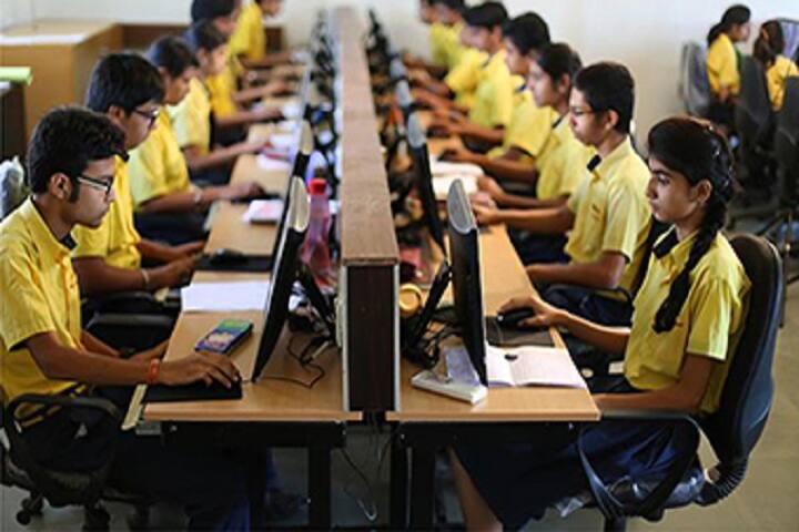 Golden International School-IT Lab