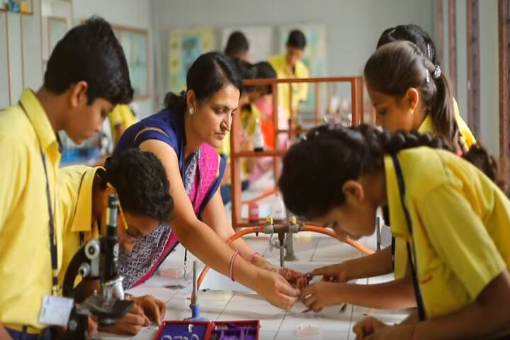 Golden International School-Laboratory
