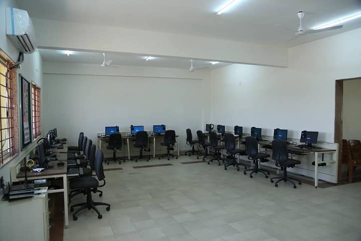 Guru Rajendra Jain International School-Computer Lab