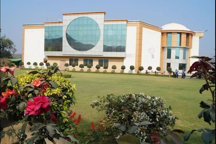 Gwalior Glory High School-Campus