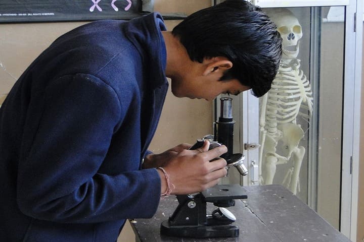Gyanodaya Sarva Mangal Vidya Mandir-Physics Lab