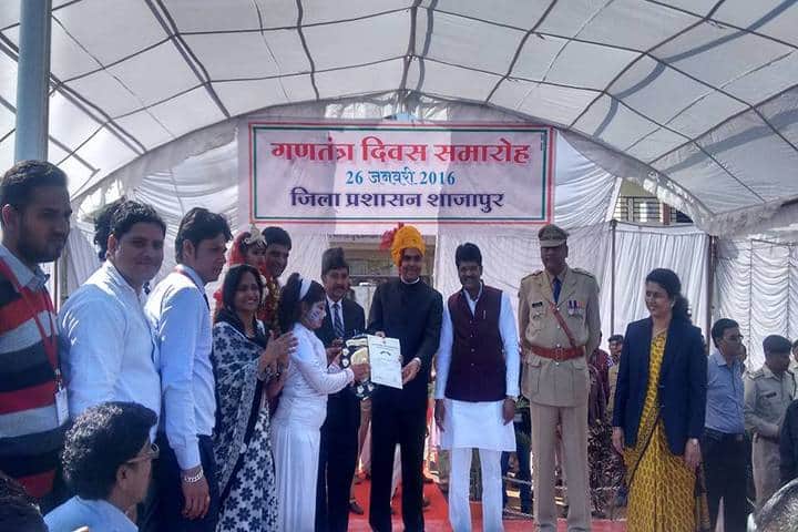 Hind Junior College-Award Receiving