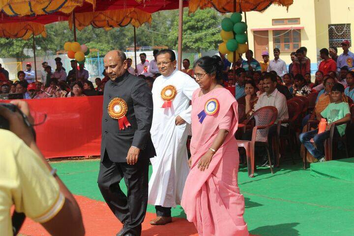 Holy Cross Senior Secondary School-Ceremony