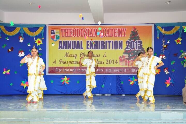 Holy Cross Senior Secondary School-Dance