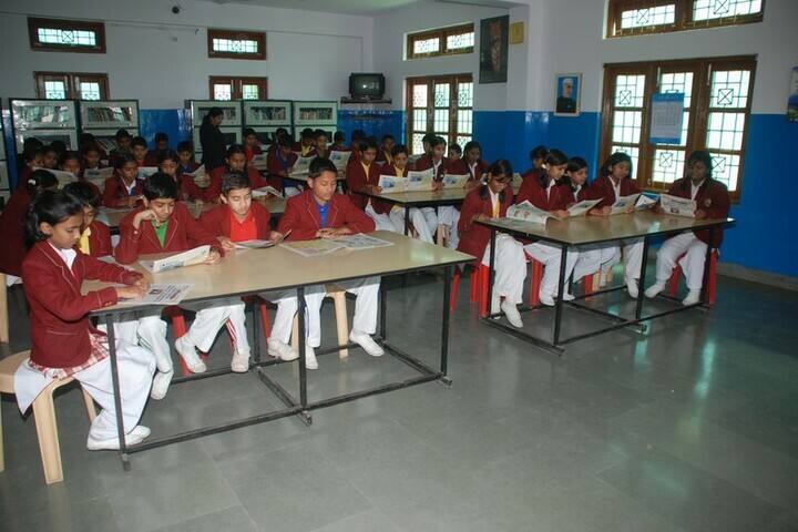 Holy Cross Senior Secondary School-Library