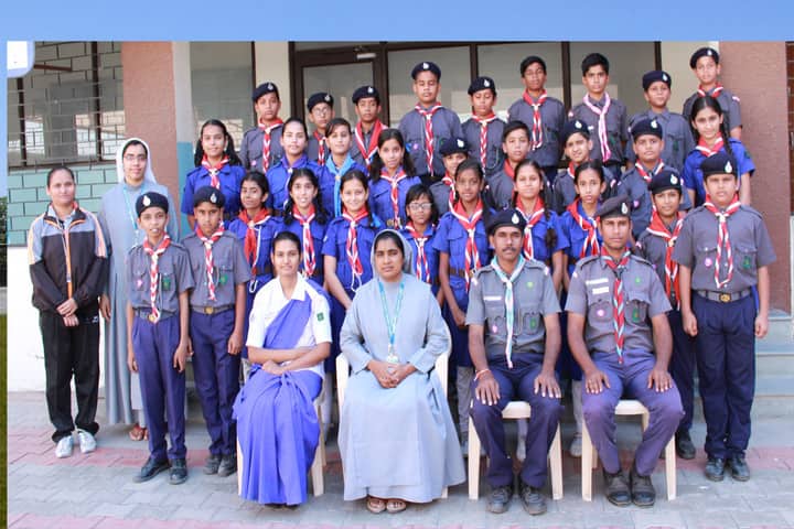 Holy Family Convent School-Students and Faculty