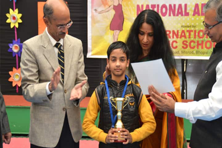 International Public School-Prize Distribution
