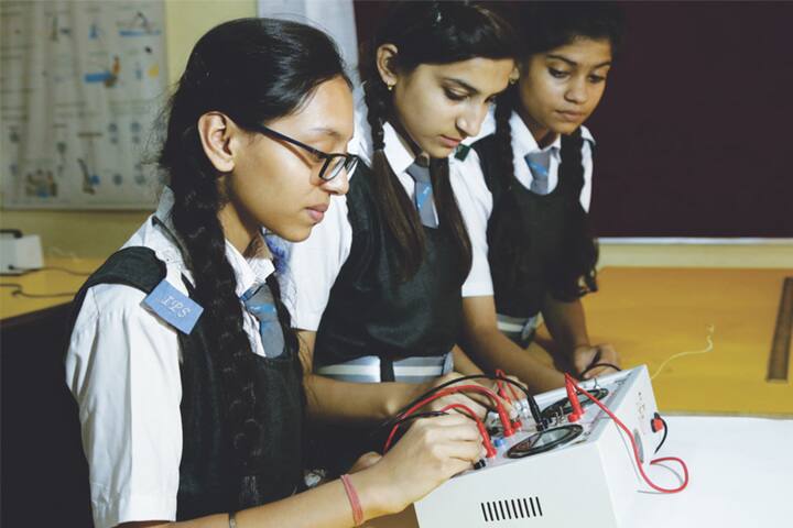 International Public School-BioTech Lab