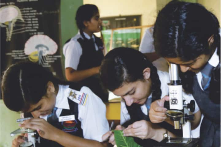 International Public School-Biology Lab