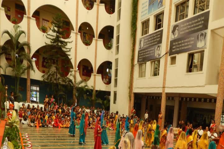 International Public School-Dance
