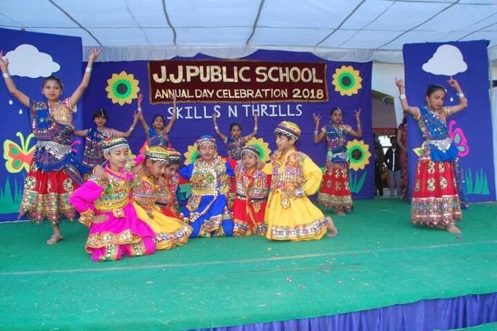 J J Public School-Dance