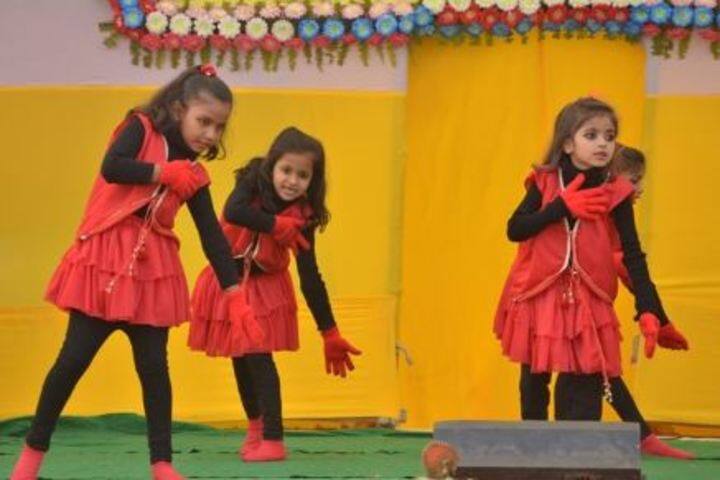 Anand International School-Dance