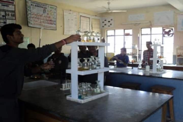 Kendriya Vidyalaya No 2 - Chemistry Lab