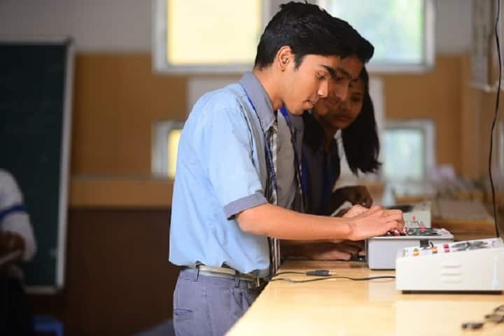 Little Star Shailesh Memorial School-Science Lab