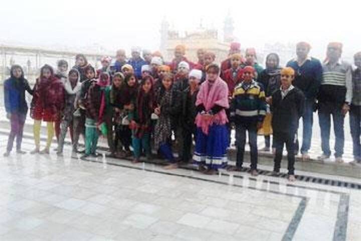 Lord Krishna Public School-Educational Tour
