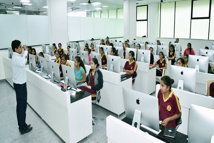 Macro Vision Academy-Language Lab