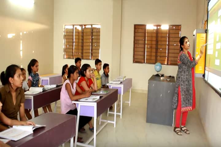 Magadham International School-Smart Classroom