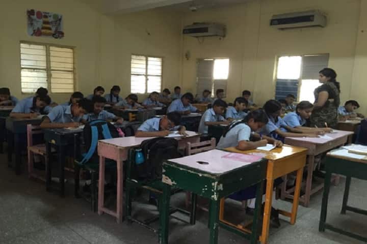 Maharishi Centre For Educational Excellence-Classroom
