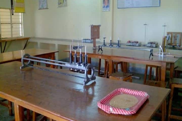 Maharishi Centre For Educational Excellence-Physics Lab