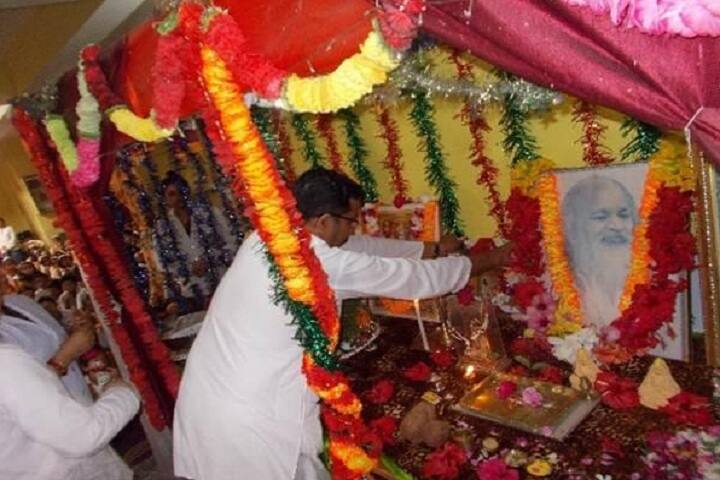 Maharishi Vidya Mandir-Pooja