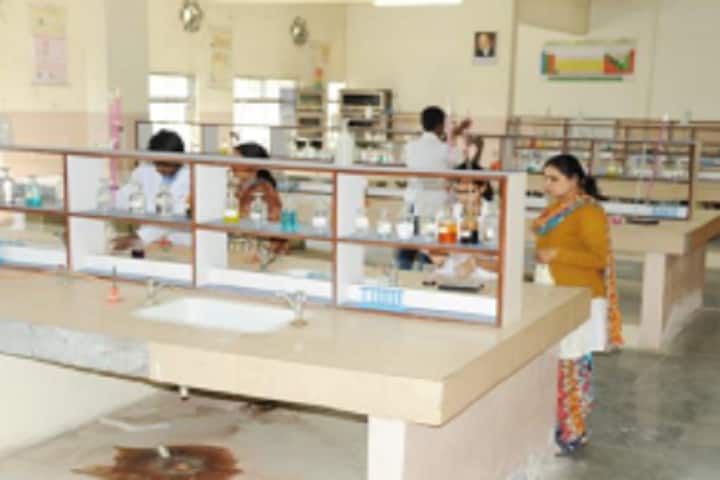 Marthoma Higher Secondary School-Chemistry Lab