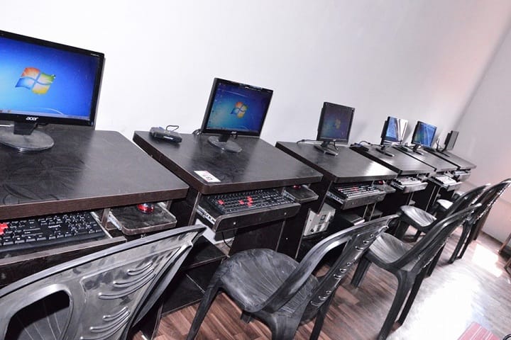 B L Indo Anglian Public School-IT Lab