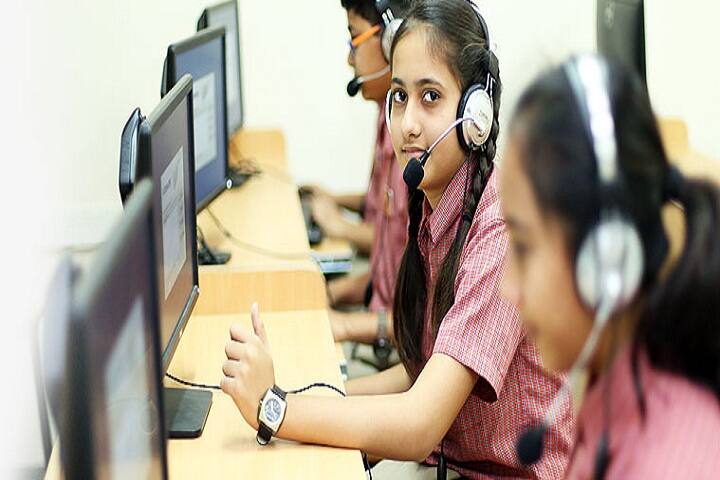 Medi Caps International School-IT-Lab