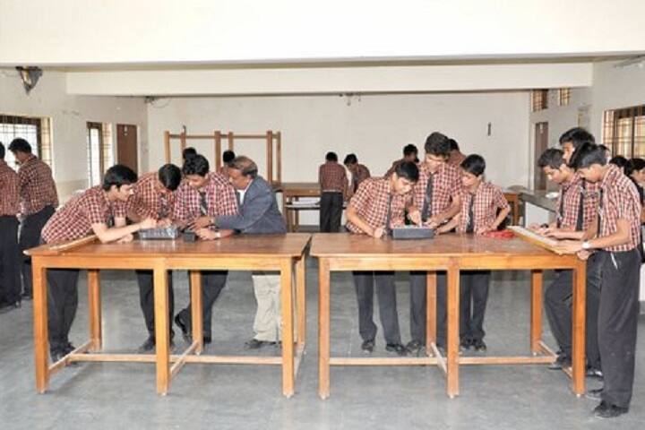 Mgm English Medium Higher Secondary School-Physics Lab